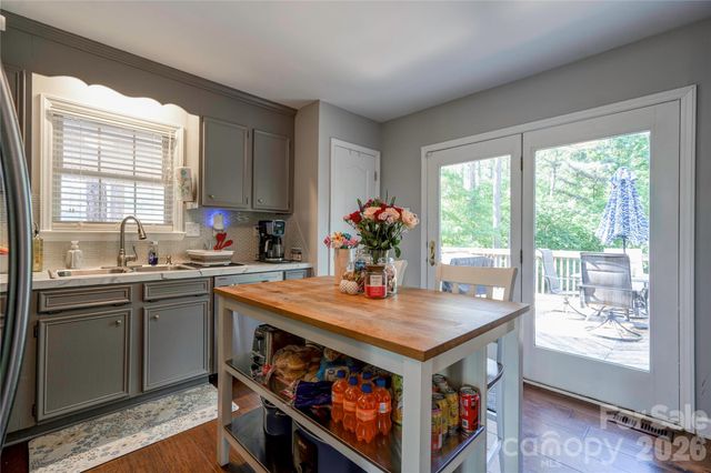 101 Doree Lane, Crouse, NC 28033