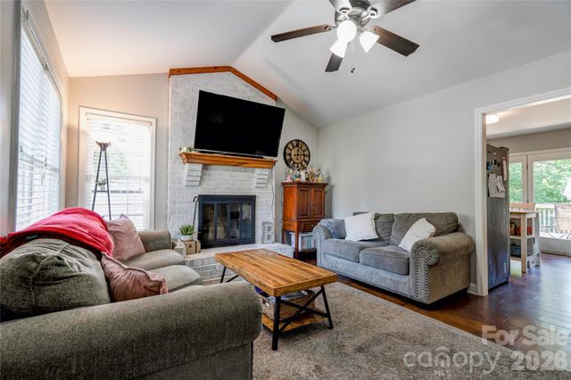 101 Doree Lane, Crouse, NC 28033
