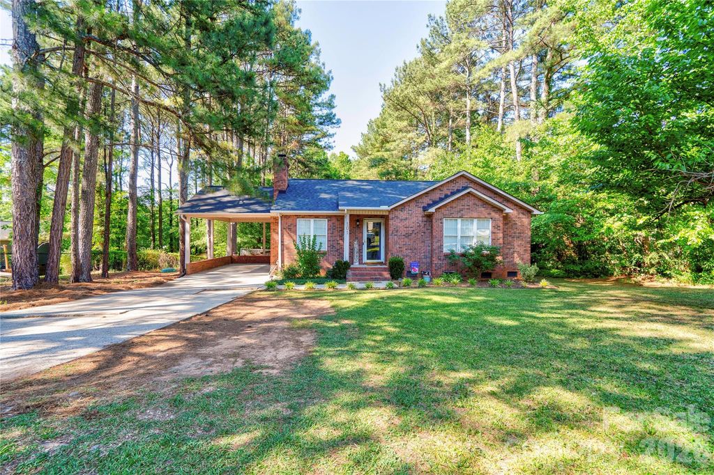 101 Doree Lane, Crouse, NC 28033