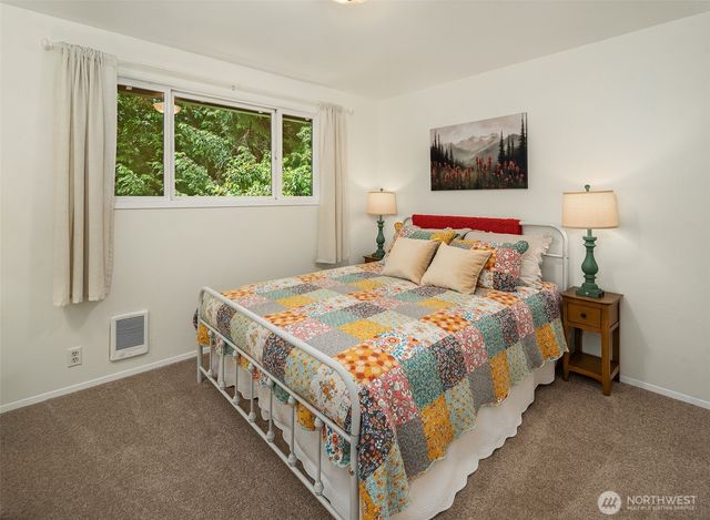 8760 SW 190th Street, Vashon, WA 98070