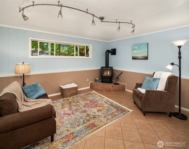 8760 SW 190th Street, Vashon, WA 98070