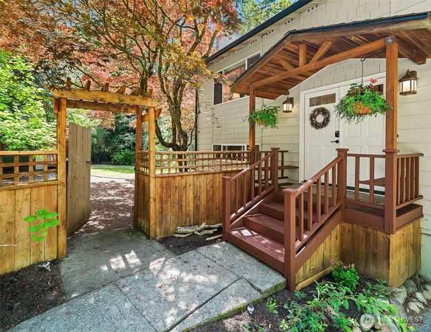 8760 SW 190th Street, Vashon, WA 98070