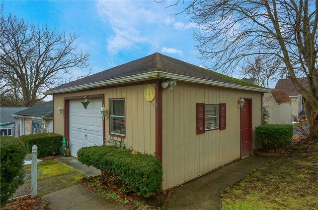 916 Temple Ave, New Castle, PA 16101