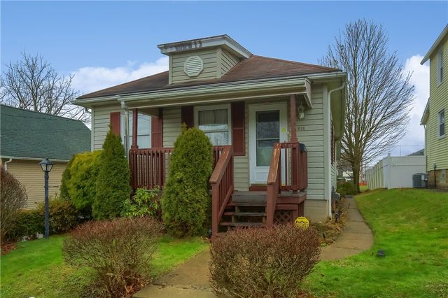 916 Temple Ave, New Castle, PA 16101