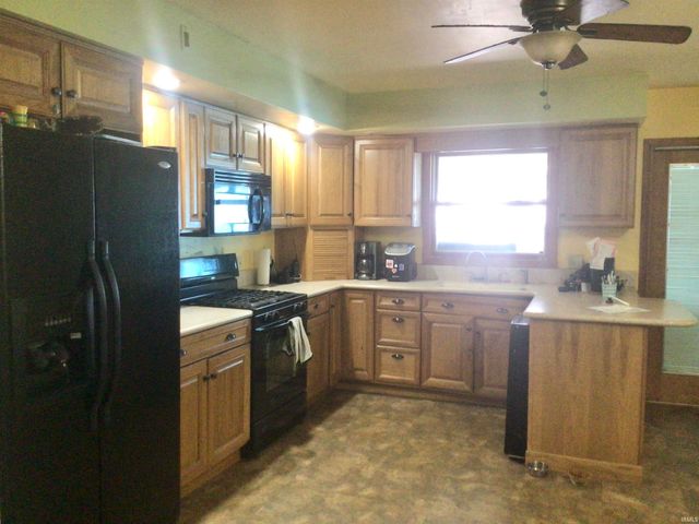 713 S Franklin Street, Winamac, IN 46996