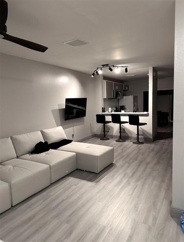 6210 BAYSIDE KEY DRIVE, Tampa, FL 33615