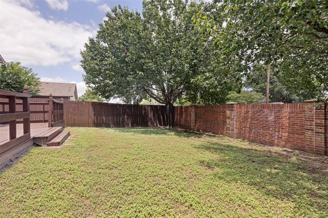 11860 Porcupine Drive, Fort Worth, TX 76244