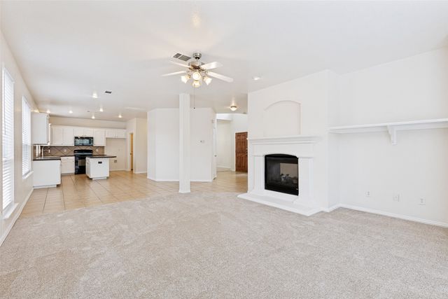 11860 Porcupine Drive, Fort Worth, TX 76244