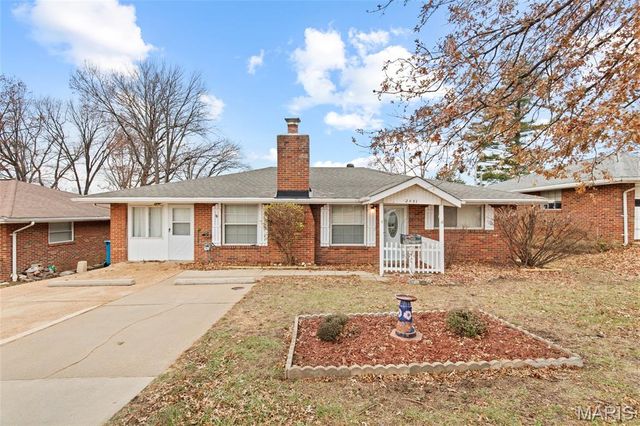2051 Goodale Avenue, St Louis, MO 63114