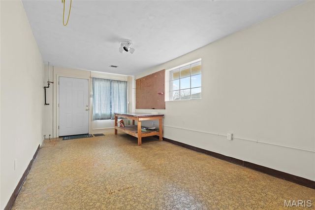 2051 Goodale Avenue, St Louis, MO 63114