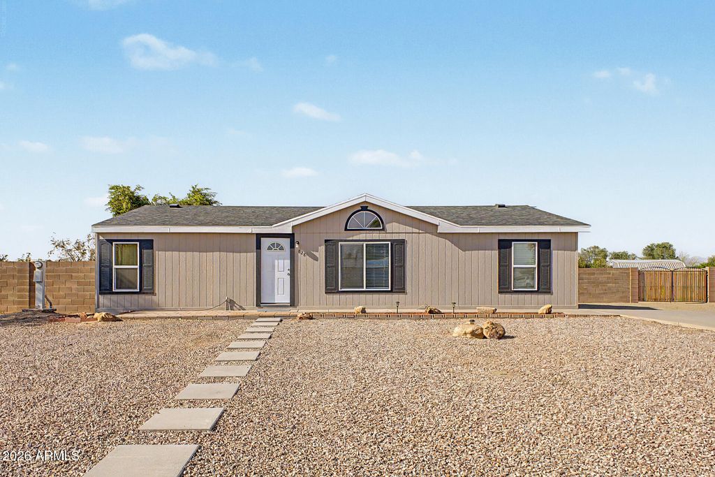 828 E Quentin Lane, San Tan Valley, AZ 85140 — exterior