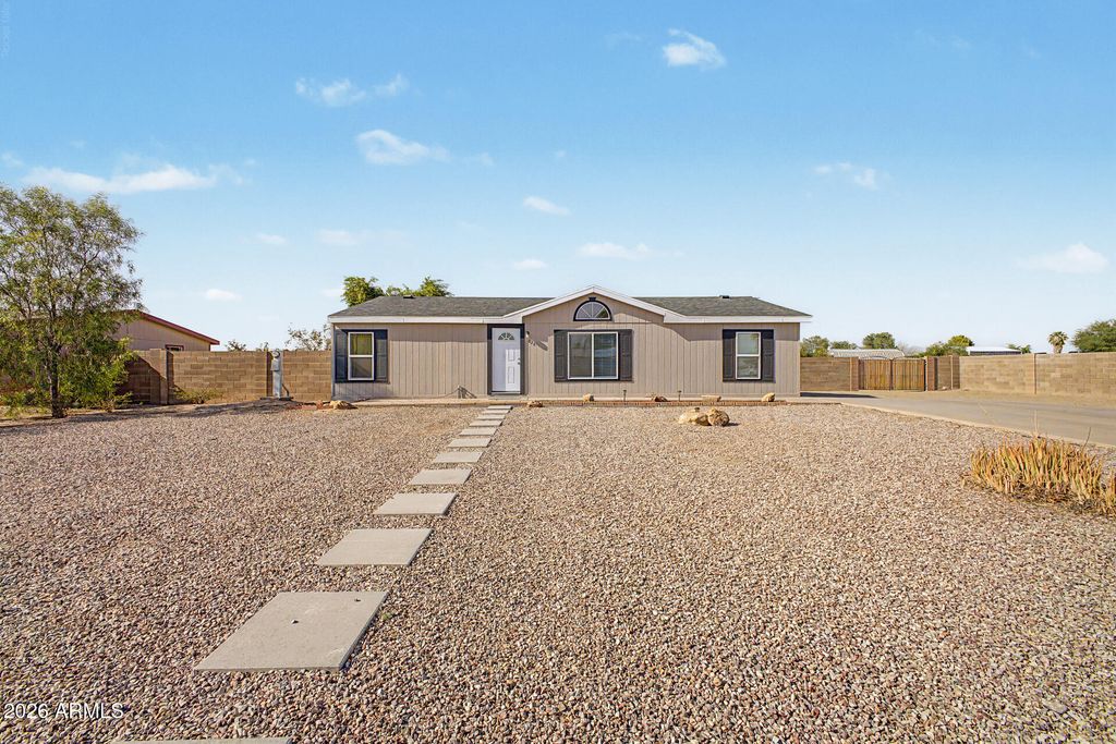 828 E Quentin Lane, San Tan Valley, AZ 85140 — photo 2