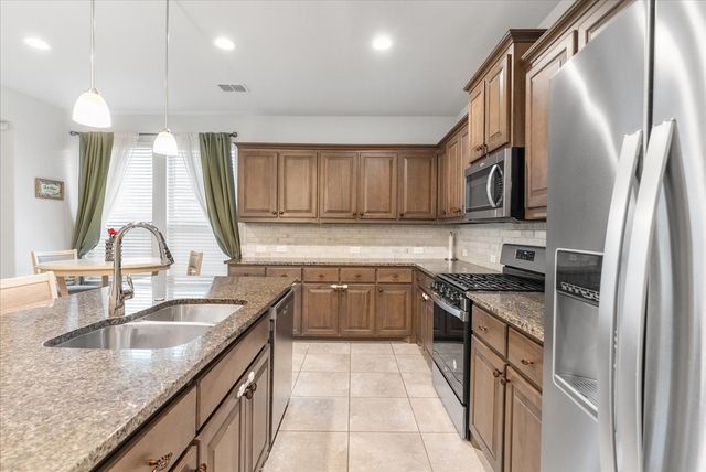 1080 Mooring Drive, Azle, TX 76020