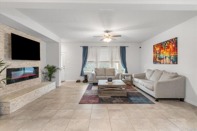 1080 Mooring Drive, Azle, TX 76020