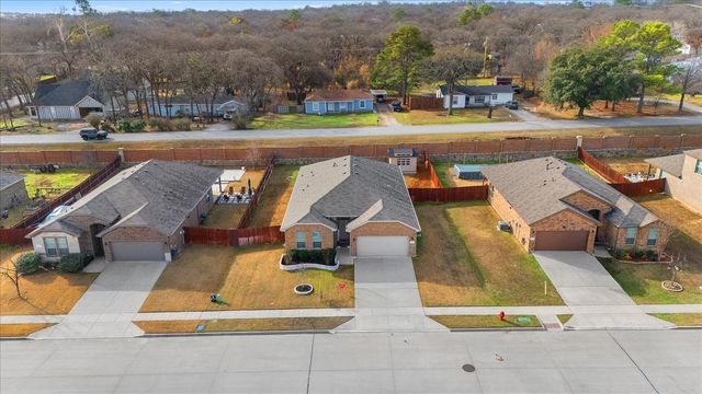 1080 Mooring Drive, Azle, TX 76020