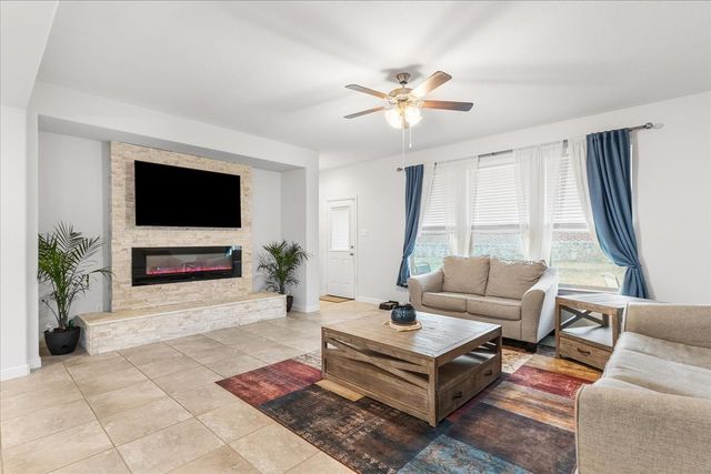 1080 Mooring Drive, Azle, TX 76020