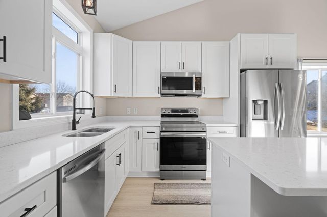 2350 Downing Avenue, Shakopee, MN 55379