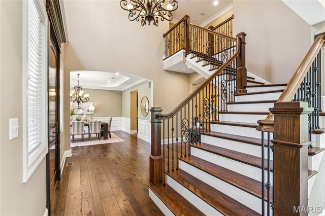 22 Countryside Lane, Frontenac, MO 63131