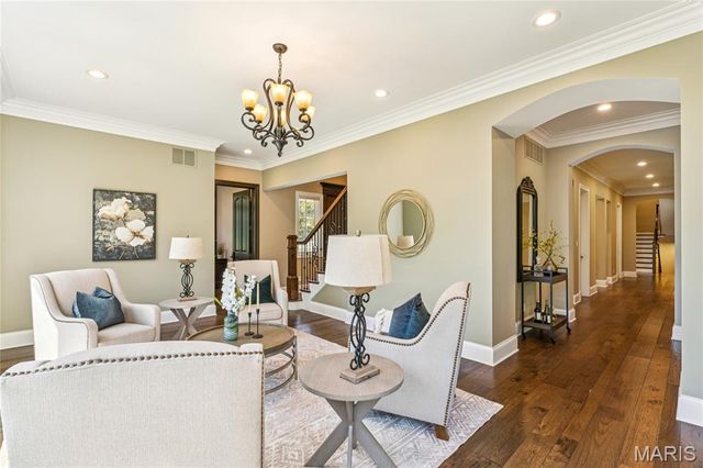 22 Countryside Lane, Frontenac, MO 63131