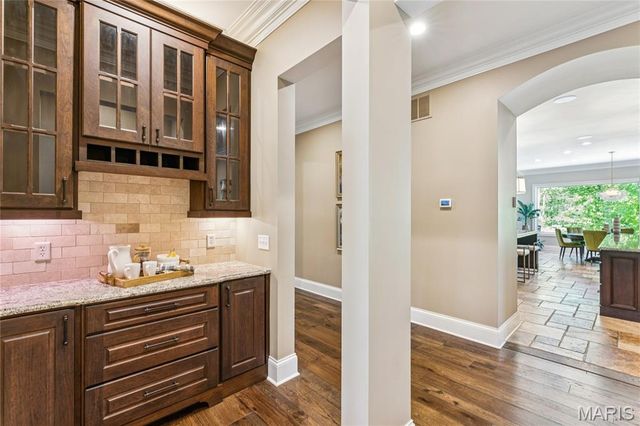 22 Countryside Lane, Frontenac, MO 63131