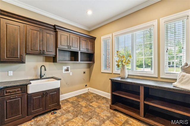 22 Countryside Lane, Frontenac, MO 63131