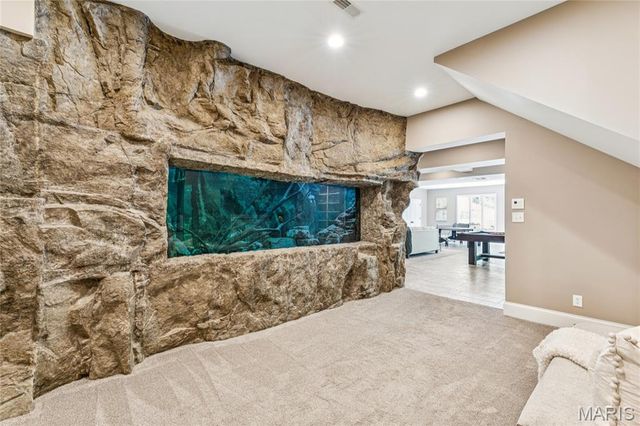 22 Countryside Lane, Frontenac, MO 63131