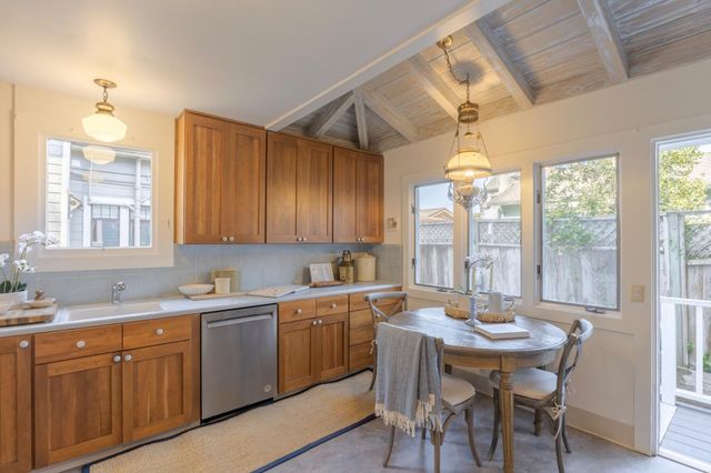 111 12th Street, Pacific Grove, CA 93950