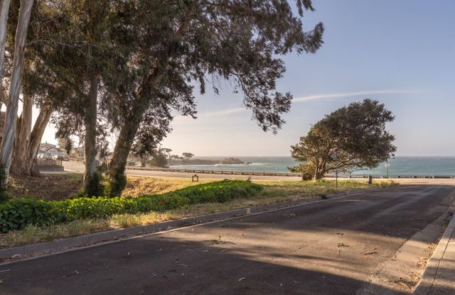 111 12th Street, Pacific Grove, CA 93950