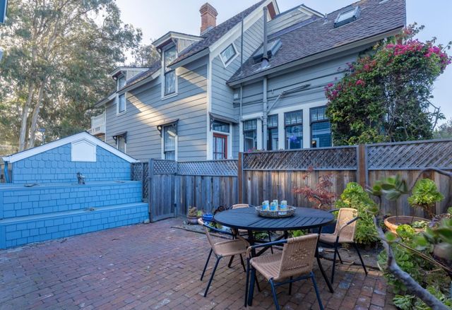 111 12th Street, Pacific Grove, CA 93950