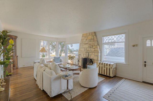111 12th Street, Pacific Grove, CA 93950