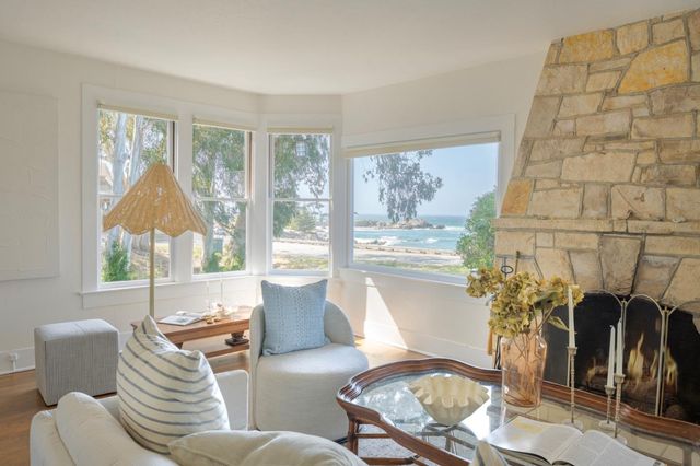 111 12th Street, Pacific Grove, CA 93950