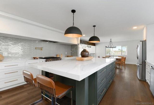 2904 Levante St, Carlsbad, CA 92009