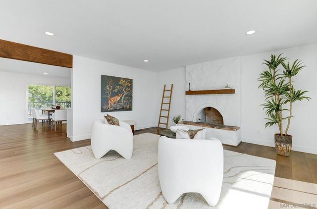 2904 Levante St, Carlsbad, CA 92009