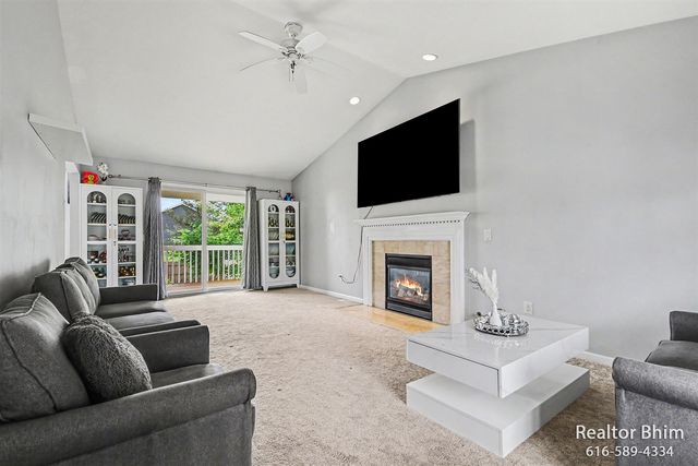 6712 Hartman Drive, Caledonia, MI 49316