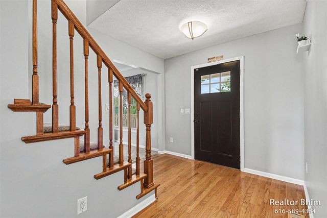 6712 Hartman Drive, Caledonia, MI 49316