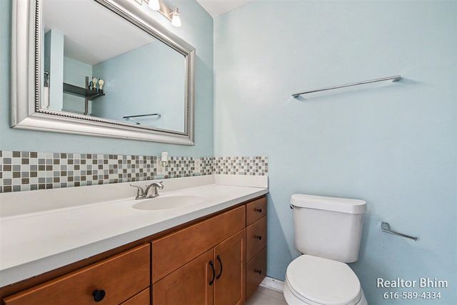 6712 Hartman Drive, Caledonia, MI 49316