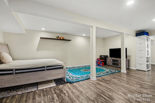 6712 Hartman Drive, Caledonia, MI 49316