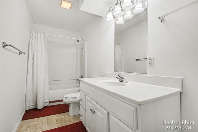 6712 Hartman Drive, Caledonia, MI 49316