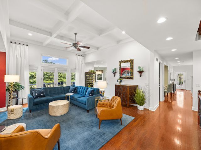 1624 Bull Valley Drive, Woodstock, IL 60098