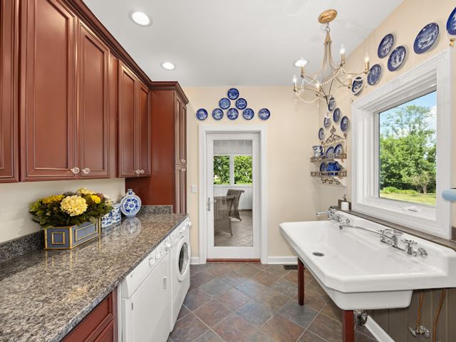 1624 Bull Valley Drive, Woodstock, IL 60098