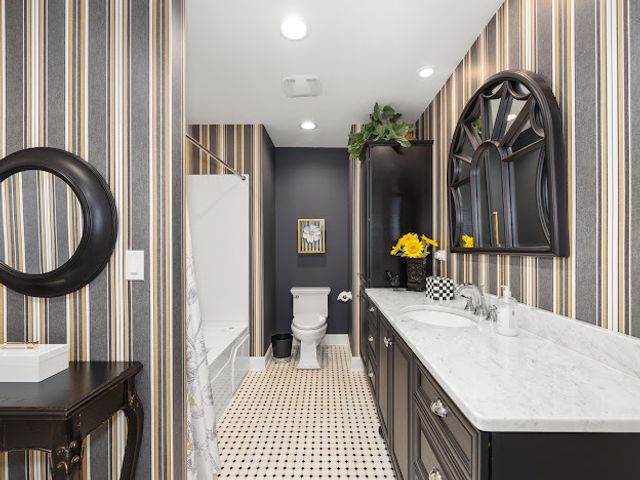 1624 Bull Valley Drive, Woodstock, IL 60098