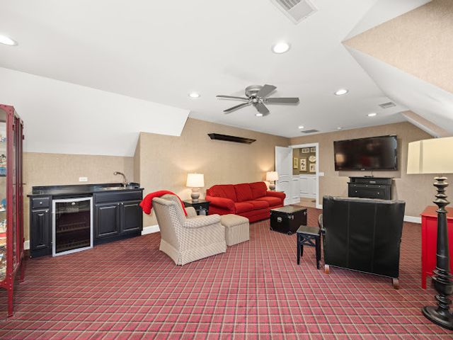 1624 Bull Valley Drive, Woodstock, IL 60098