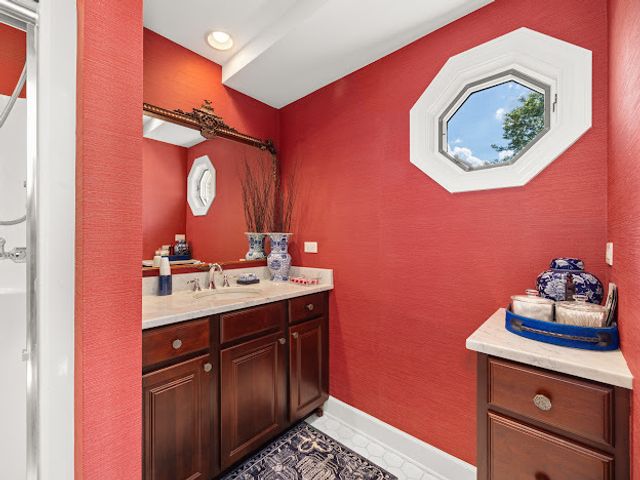 1624 Bull Valley Drive, Woodstock, IL 60098