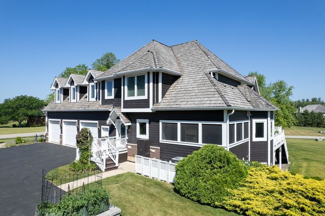 1624 Bull Valley Drive, Woodstock, IL 60098