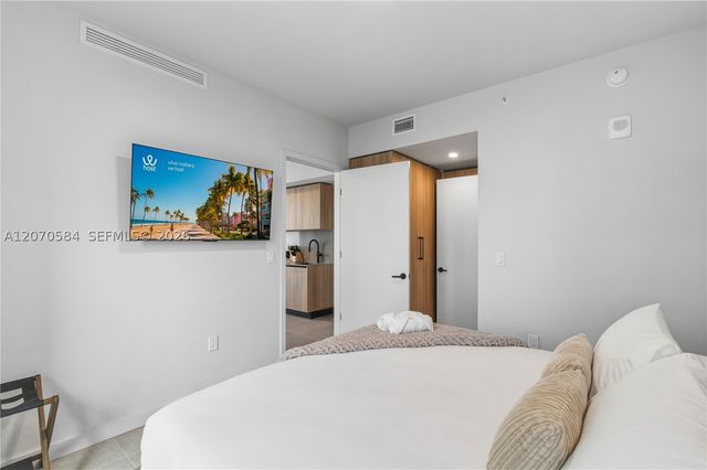 121 NE 5th St 3312, Miami, FL 33132