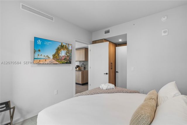 121 NE 5th St 3312, Miami, FL 33132