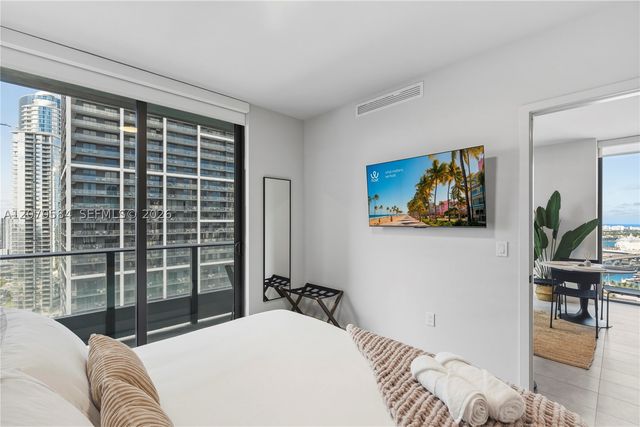 121 NE 5th St 3312, Miami, FL 33132