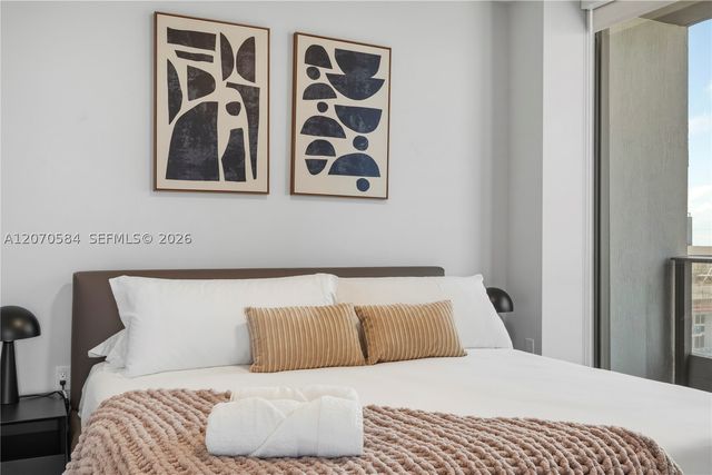 121 NE 5th St 3312, Miami, FL 33132