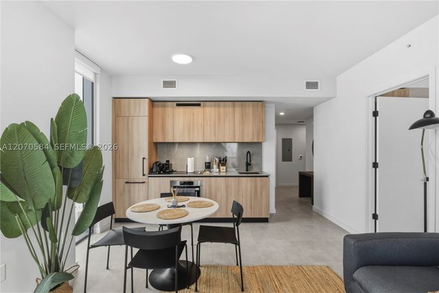 121 NE 5th St 3312, Miami, FL 33132