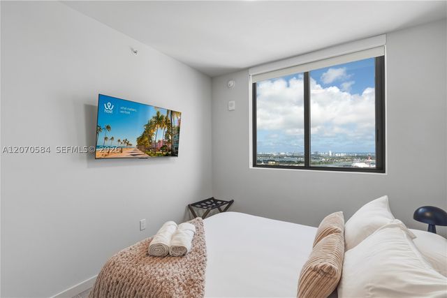 121 NE 5th St 3312, Miami, FL 33132